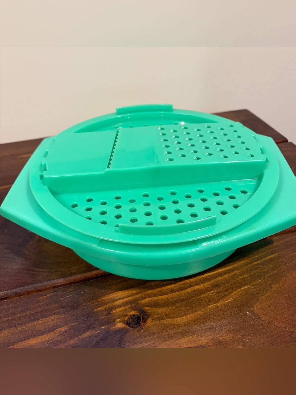 Vintage Jadeite Green TUPPERWARE Cheese Grater Slicer & Bowl 787-4& 786-9 Retro